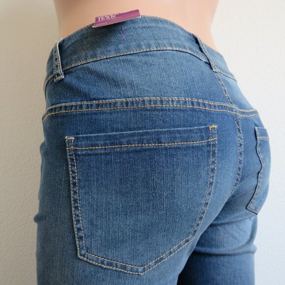 LANE BRYANT Jeans Women CONTROL Waistband DESTRUCTED Boyfriend Plus Size 20 NWT - Picture 2 of 6